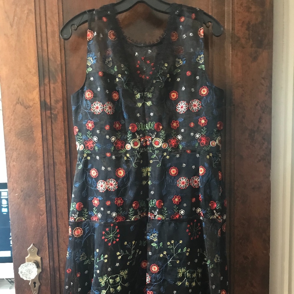 NWT Elie Tahari Black Dress